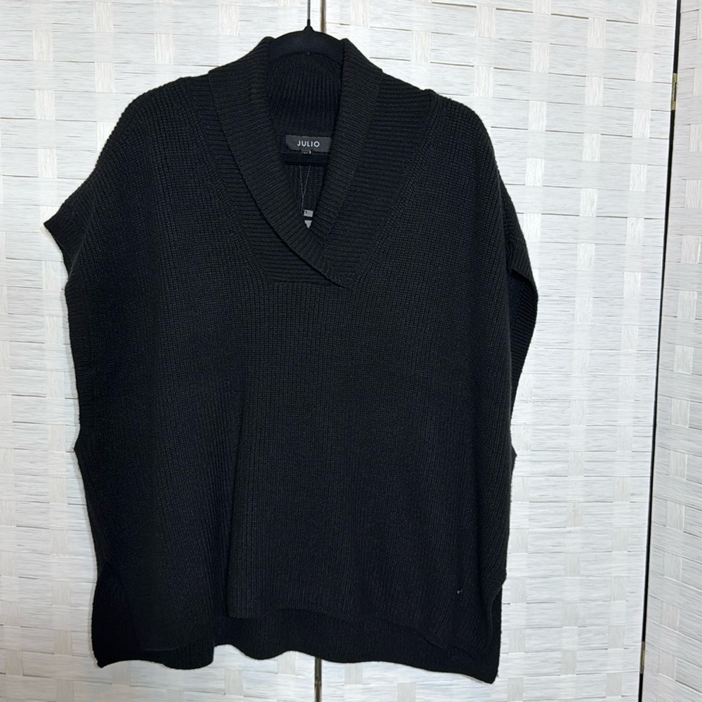 Julio Black Cowl V Neck Short Sleeve‎ Oversized Soft Sweater Vest Size Medium